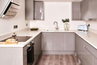 The Moorings - Duplex apartment on Torquay Marina with Hot Tub - 9
