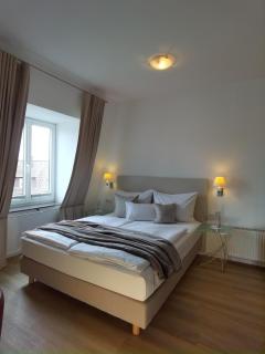 Plaza Rooms & Studios - 7