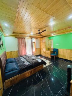THE SHANDILYA Himalayan Reatret - 5
