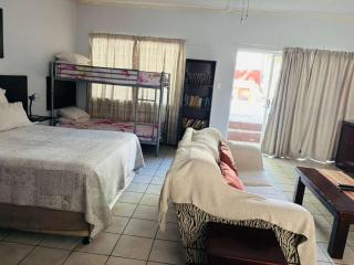 Windhoek Guesthouse - 9