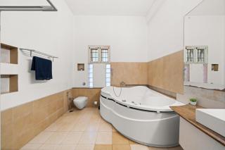 Golden Cypress Luxury Villa with Private Theatre - 4