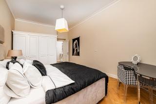Old Town 2-Bedroom Apartment in Picturesque Area - 6