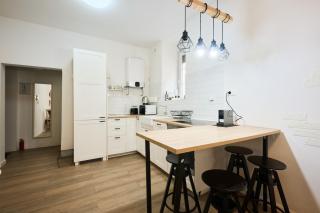 City Pulse Studio Apartment by Irundo - 7