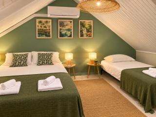 Surrounded by coconut trees, beach 500 m away, sea view - 4