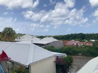 Surrounded by coconut trees, beach 500 m away, sea view - 2