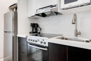 2BR LOFT with private terrace- Plaza St-Hubert - 3