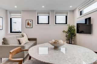 2BR LOFT with private terrace- Plaza St-Hubert - 7