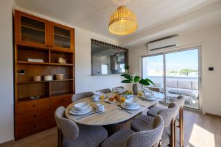 3-Bedroom Central Limassol Apartment with Sea View, Balcony and Parking - 0