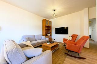 3-Bedroom Central Limassol Apartment with Sea View, Balcony and Parking - 4