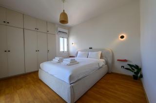 3-Bedroom Central Limassol Apartment with Sea View, Balcony and Parking - 1