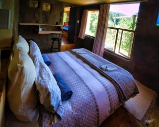 The Fox Den - Earthen home with mountain views - 0