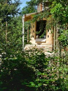 The Fox Den - Earthen home with mountain views - 9