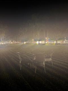 Khi Khi Kha Kha Hotel - 2