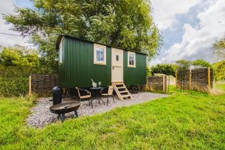 The Old Stables - Shepherd's Hut - 0