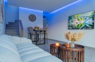 Modern 2BR Coastal Escape 100m from Sea by Cyprus Horizons - 2