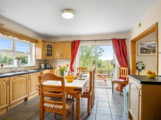 Lough Mask Fishing Cottage - 8