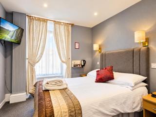 The George Hotel - 4