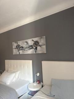 Private room - less than 3 minute walk to casino de monaco - 1
