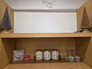 Cozy Studio Apartment Near DLF Galleria Market - 9