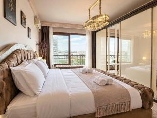 Fancy Apartmenrs at Nile View Prime Maadi - 9
