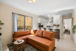 The Coastal Courtyard - Beach & Fremantle Nearby - 0