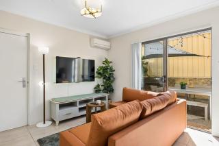 The Coastal Courtyard - Beach & Fremantle Nearby - 4