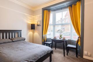 Studio Flat in Central Darlington, Free Parking - 9