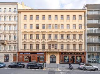 Dvořák's Prague Home II Modern Stay for 8 Guests - 1