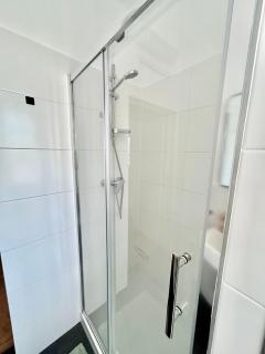 Cosy Apartment near Vienna Metro U1 with Free Parking - 3