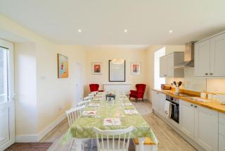 Dourie Farmhouse - 2