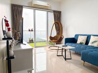 Taiping 3BR Condo 8 Pax Pool and Netflix - 8