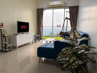 Taiping 3BR Condo 8 Pax Pool and Netflix - 5