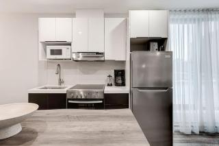 2BR Apartment with private terrace plaza St-Hubert - 1