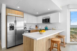 Coastal Elegance I Eagle Beach Ocean View I 4th Fl - 2
