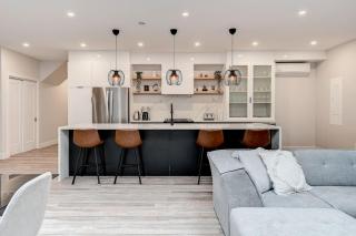 HUGE 1376 SQFT apt with rooftop - Plaza St-Hubert - 3