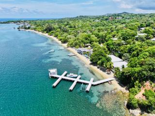 Luna Beach Luxury Boutique Beach Front Resort - 9