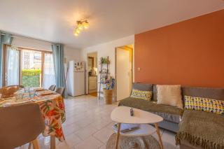 The Marine Apartment with Terrace & Garden - Welkeys - 0