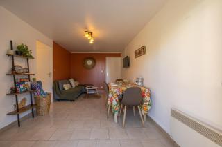 The Marine Apartment with Terrace & Garden - Welkeys - 4