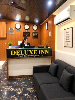 Deluxe Inn - Near Kokilaben Dhirubhai Ambani Hospital - 4