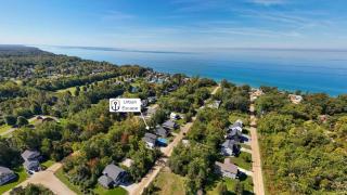 Private Pickleball Court - Year-Round Combo Pool and Hot Tub - Beach Access - 5