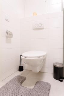 Modern Apartment near Central Station with Balcony & Free Parking - 8