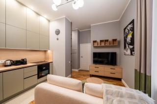 Fast Wi-Fi, Bath, Super Central, Brand New - by Innorental - 3
