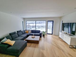 Cozy two floor house with an amazing view - 7