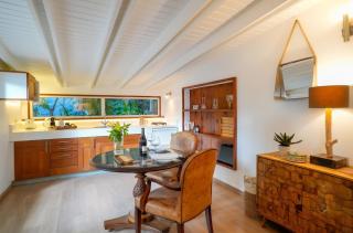 Romantic Bungalow near Beach with Shared Pool - 7