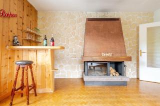 Maison conviviale avec cheminée à Hauts-de-Bienne - 8
