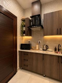 One Bedroom Premium Serviced Apartment - 1BHK Bahria Town Lahore LMY - 5