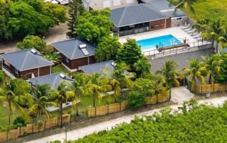 Bungalow charmant à Le Moule avec piscine et jardin - 8