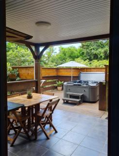 Bungalow charmant à Le Moule avec piscine et jardin - 4