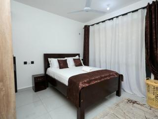 Home and Away homes254 - 1