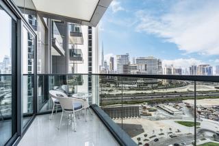 Premium Central Home with Burj Khalifa View - 4